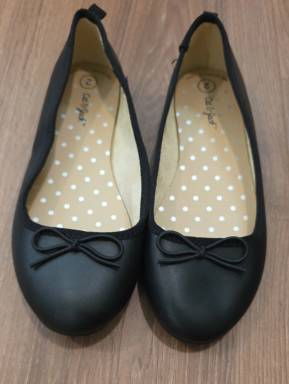 Cat & Jack Girl's Black Bow Ballet Flats. Size 2